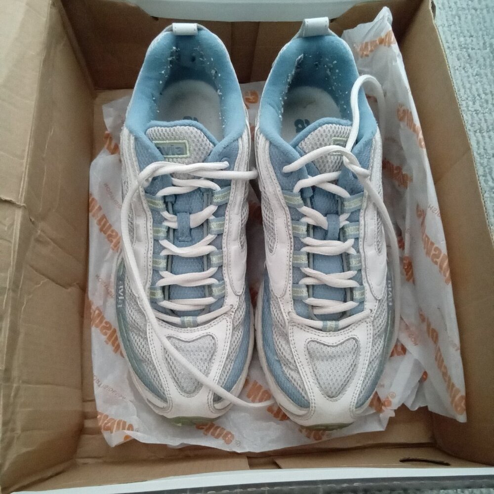 Avia Women's Athletic Shoes in Silver/White/Blue-Sz 9 1/2